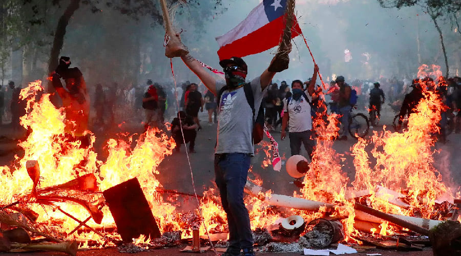 Destrucción de Chile por el estallido delictual